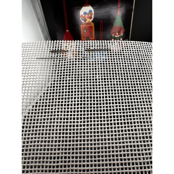 Vtg Bucilla Set Of 4 Toy Ornament Needlepoint Kit 60534 Incomplete READ MORE - Picture 9 of 9